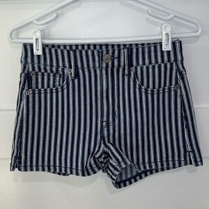 Sz 2 American Eagle Blue & White Striped Shorts
